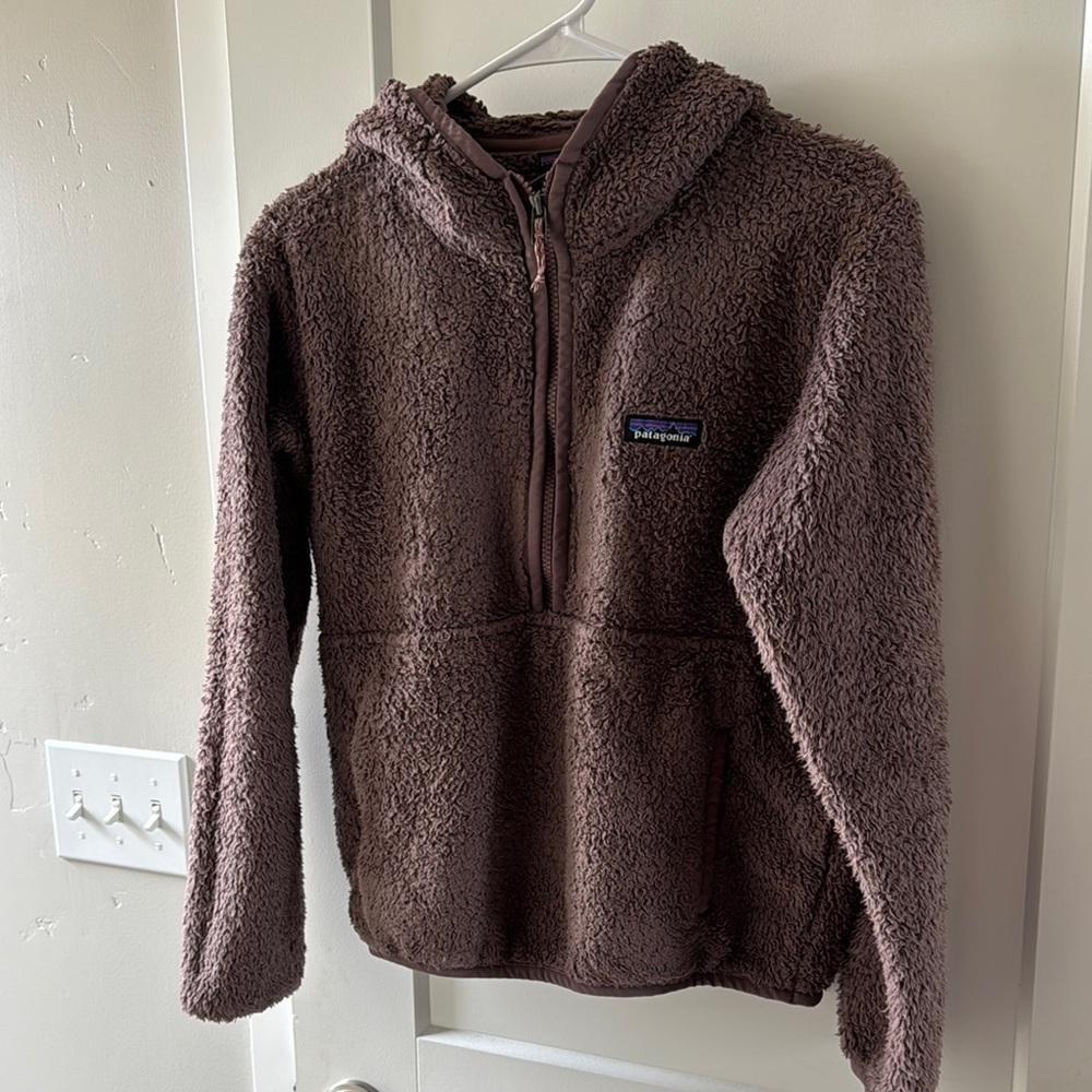 Women’s Patagonia Lavender Fleece half zip pullover with hood
